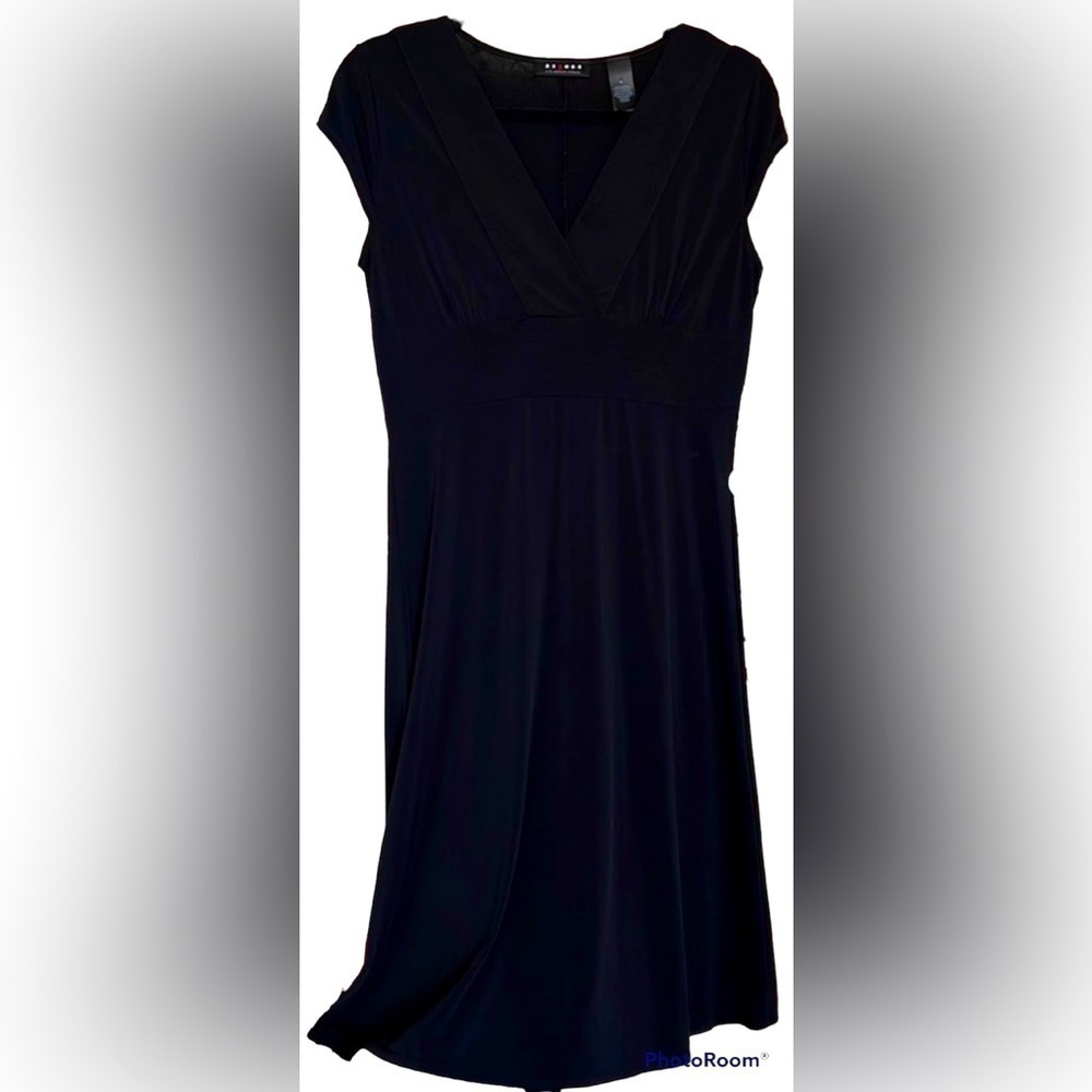 AXCESS A Liz Claiborne Brand, Solid Black V-Neck Midi Dress, Size Medium, GUC.